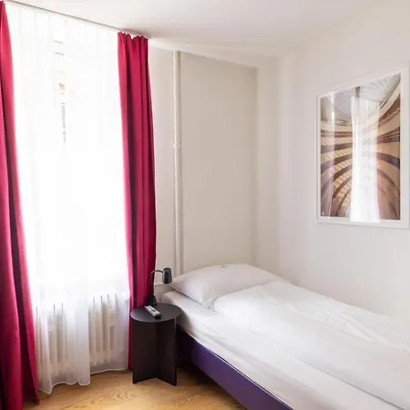 Fred Hauptbahnhof - Self Check-in Hotel Zurique