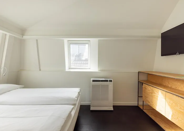 Otel Fred Hauptbahnhof - Self Check-in