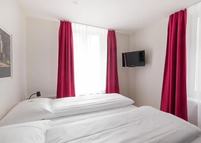 Fred Hauptbahnhof - Self Check-in ציריך