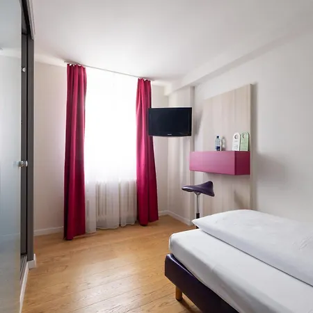 Fred Hauptbahnhof - Self Check-in