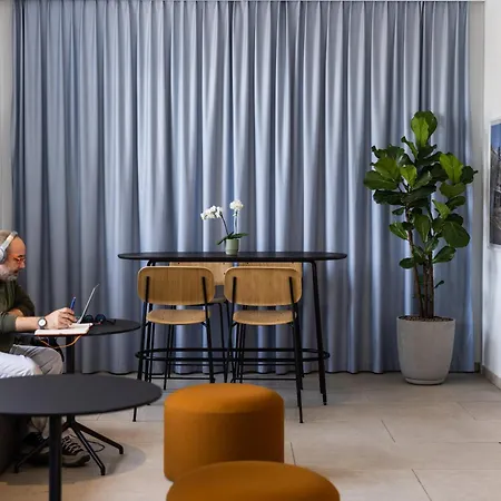 Fred Hauptbahnhof - Self Check-in 2*