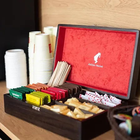 Fred Hauptbahnhof - Self Check-in Ζυρίχη