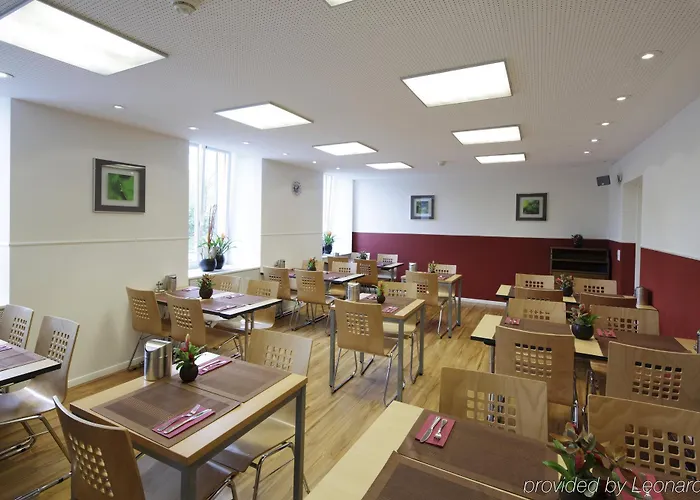 Fred Hauptbahnhof - Self Check-in Zúrich